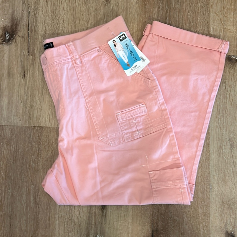 Lee Women's Ankle Crop Cargo Pants in Light Pink